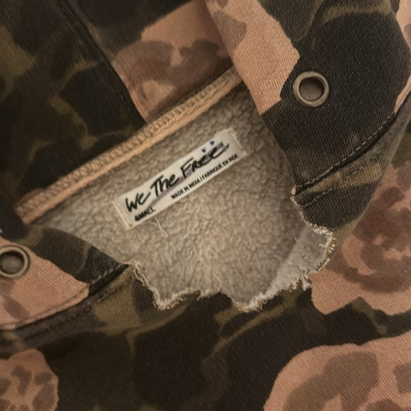 Free People It's A Vibe Printed Hoodie Camouflage with Dusty Peach Roses - Picture 8 of 9